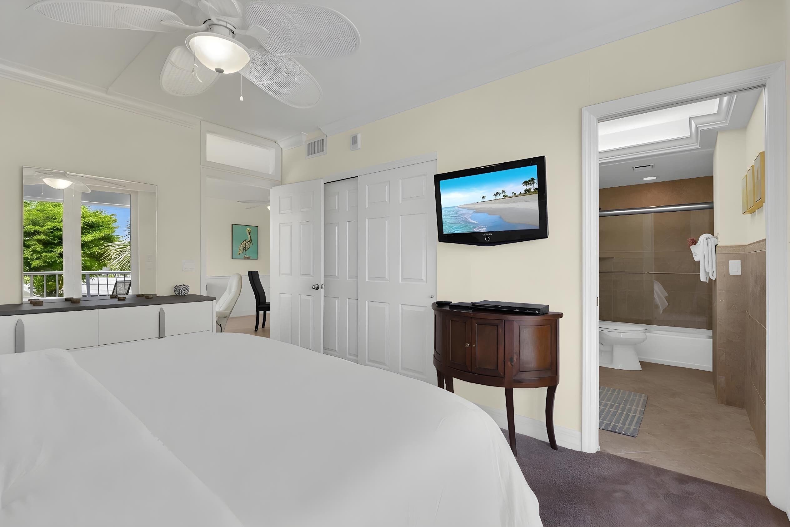 Primary bedroom, second view